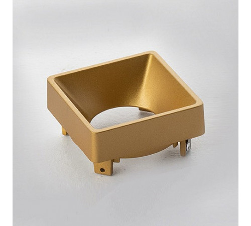 Накладной светильник Italline FASHION FX1 white + FASHION FXR gold Накладной светильник Italline FASHION FX1 white + FASHION FXR gold