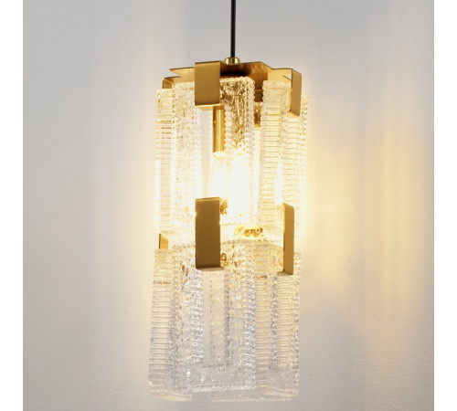 Бра Moderli Lilly V11078-1W Бра Moderli Lilly V11078-1W