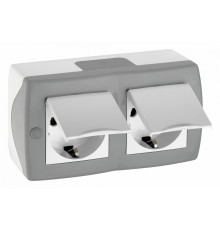 Розетка на 2 поста с заземлением и крышкой Mono Electric Octans IP20 16А 250В бело-серый 104-020001-184