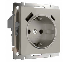 Розетка с/з шторками и USB тип A+C Werkel W1271704 4690389211997 a069465