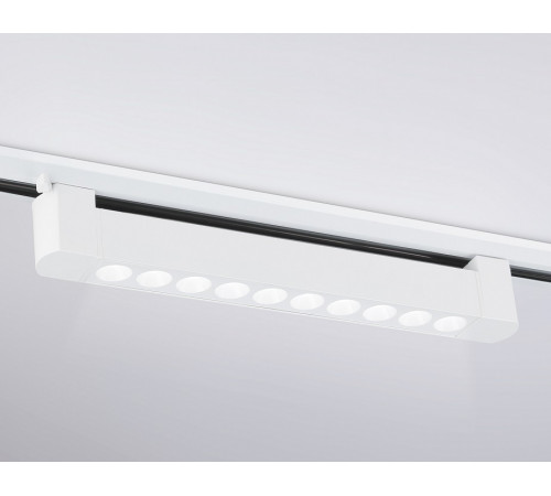 Трековый однофазный светильник Ambrella Light Track system GL6706 Трековый однофазный светильник Ambrella Light Track system GL6706