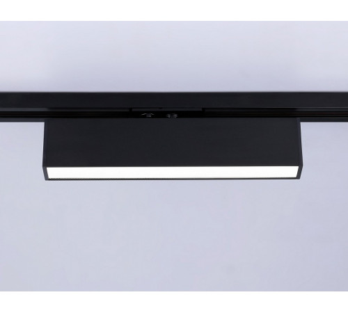 Трековый однофазный светильник Ambrella Light Track System GL6767