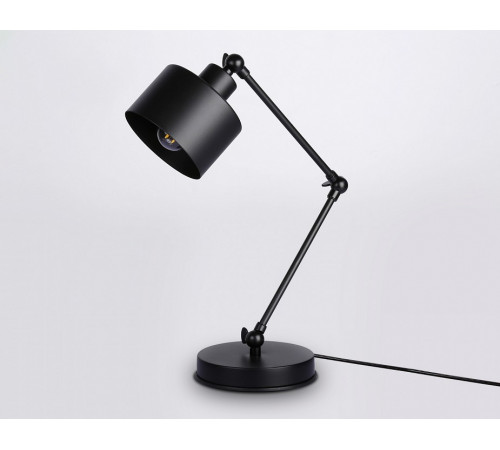 Настольная лампа Ambrella Light Traditional TR8153 Настольная лампа Ambrella Light Traditional TR8153