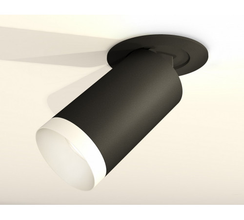 Спот Ambrella Light Techno Spot XM6323200 (A2242, C6323, N6130) Спот Ambrella Light Techno Spot XM6323200 (A2242, C6323, N6130)