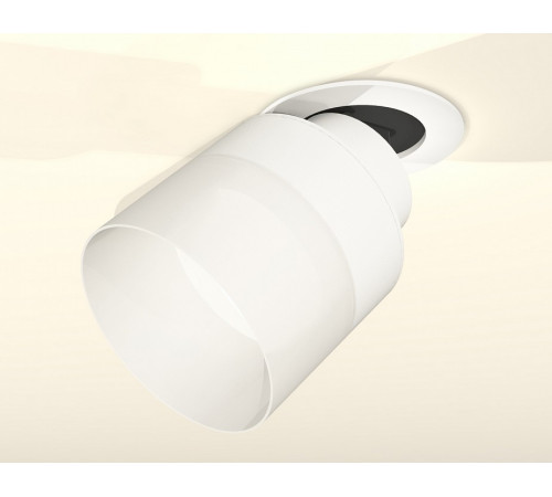 Спот Ambrella Light Techno Spot XM8101521 (A2241, A2105, C8101, N8402) Спот Ambrella Light Techno Spot XM8101521 (A2241, A2105, C8101, N8402)