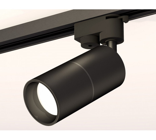 Трековый однофазный светильник Ambrella Light Track System XT6302010 (A2521, C6302, A2061, C6302, N6111) Трековый однофазный светильник Ambrella Light Track System XT6302010 (A2521, C6302, A2061, C6302, N6111)