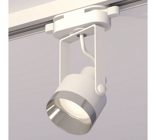 Трековый однофазный светильник Ambrella Light Track System XT6601042 (C6601, N6132) Трековый однофазный светильник Ambrella Light Track System XT6601042 (C6601, N6132)