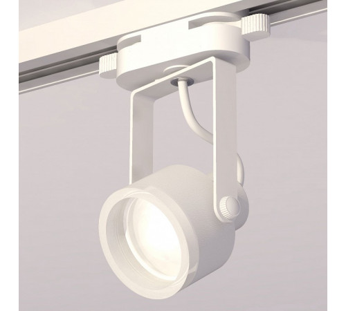 Трековый однофазный светильник Ambrella Light Track System XT6601084 (C6601, N6245) Трековый однофазный светильник Ambrella Light Track System XT6601084 (C6601, N6245)