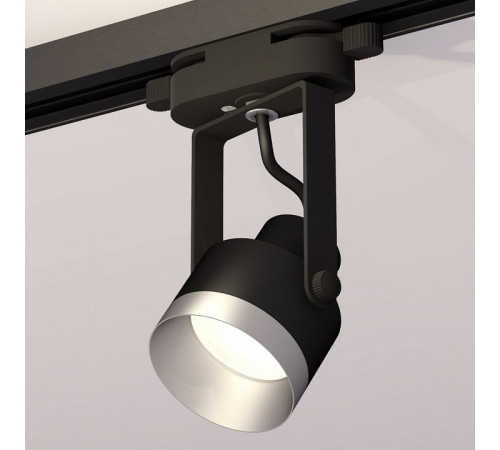 Трековый однофазный светильник Ambrella Light Track System XT6602043 (C6602, N6133)