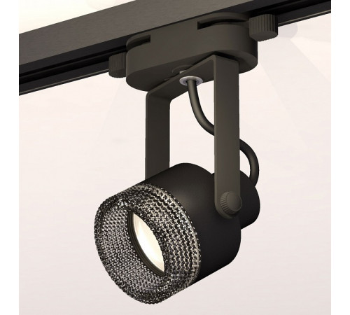 Трековый однофазный светильник Ambrella Light Track System XT6602061 (C6602, N6151) Трековый однофазный светильник Ambrella Light Track System XT6602061 (C6602, N6151)