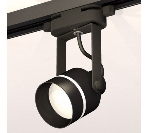 Трековый однофазный светильник Ambrella Light Track System XT6602081 (C6602, N6229) Трековый однофазный светильник Ambrella Light Track System XT6602081 (C6602, N6229)