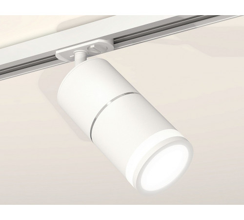 Комплект трекового светильника Ambrella Light Track System XT7401003 (A2536, C7401x2, A2070, N7120) Комплект трекового светильника Ambrella Light Track System XT7401003 (A2536, C7401x2, A2070, N7120)