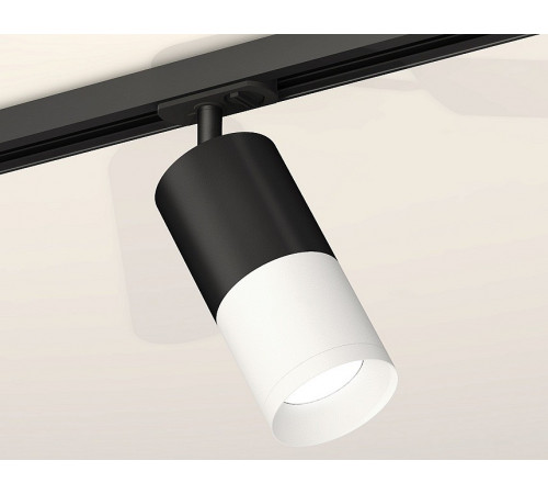 Комплект трекового светильника Ambrella Light Track System XT7401100 (A2537, C7422, A2011, C7401, N7030) Комплект трекового светильника Ambrella Light Track System XT7401100 (A2537, C7422, A2011, C7401, N7030)