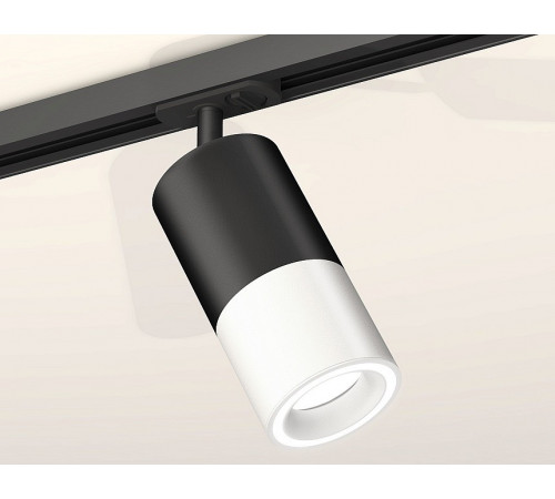 Комплект трекового светильника Ambrella Light Track System XT7401110 (A2537, C7422, A2011, C7401, N7110) Комплект трекового светильника Ambrella Light Track System XT7401110 (A2537, C7422, A2011, C7401, N7110)