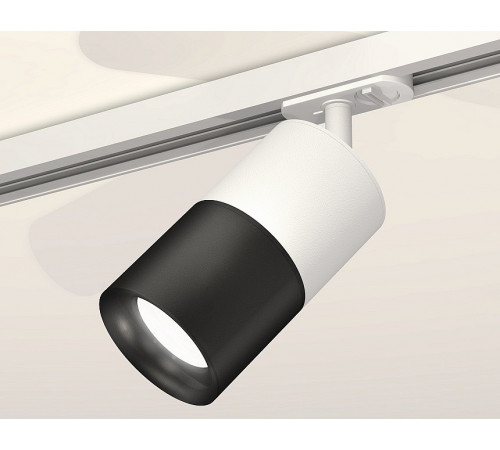 Комплект трекового светильника Ambrella Light Track System XT7402001 (A2536, C7401, A2071, C7402, N7011) Комплект трекового светильника Ambrella Light Track System XT7402001 (A2536, C7401, A2071, C7402, N7011)