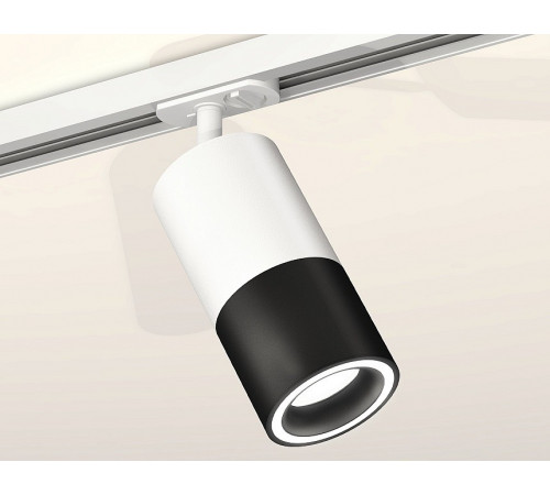 Комплект трекового светильника Ambrella Light Track System XT7402090 (A2536, C7421, A2011, C7402, N7111) Комплект трекового светильника Ambrella Light Track System XT7402090 (A2536, C7421, A2011, C7402, N7111)
