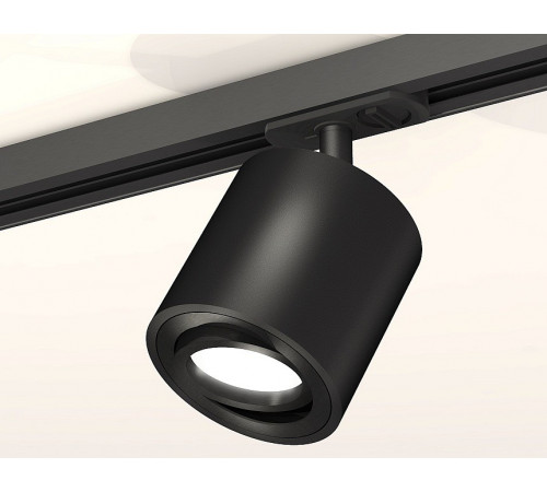 Комплект трекового светильника Ambrella Light Track System XT7532020 (A2537, C7532, N7002) Комплект трекового светильника Ambrella Light Track System XT7532020 (A2537, C7532, N7002)