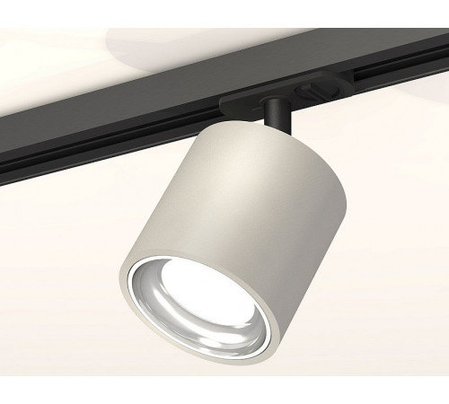 Комплект трекового светильника Ambrella Light Track System XT7533001 (A2537, C7533, N7022) Комплект трекового светильника Ambrella Light Track System XT7533001 (A2537, C7533, N7022)