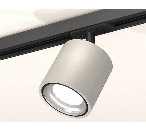 Комплект трекового светильника Ambrella Light Track System XT7533010 (A2537, C7533, N7023) Комплект трекового светильника Ambrella Light Track System XT7533010 (A2537, C7533, N7023)