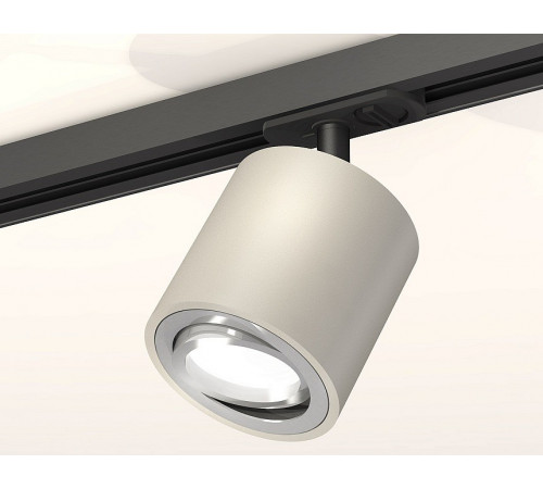 Комплект трекового светильника Ambrella Light Track System XT7533020 (A2537, C7533, N7003) Комплект трекового светильника Ambrella Light Track System XT7533020 (A2537, C7533, N7003)