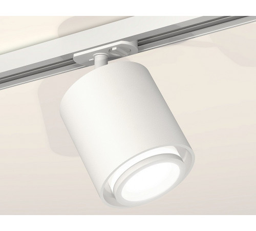 Комплект трекового светильника Ambrella Light Track System XT7722001 (A2536, C7722, N7120) Комплект трекового светильника Ambrella Light Track System XT7722001 (A2536, C7722, N7120)