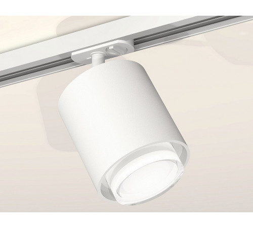 Комплект трекового светильника Ambrella Light Track System XT7722002 (A2536, C7722, N7160) Комплект трекового светильника Ambrella Light Track System XT7722002 (A2536, C7722, N7160)