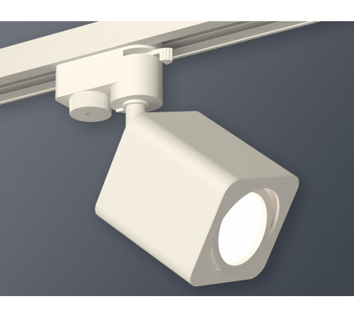 Трековый однофазный светильник Ambrella Light Track System XT7812010 (A2520, C7812, N7710)