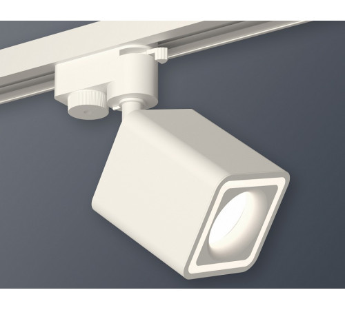 Трековый однофазный светильник Ambrella Light Track System XT7812020 (A2520, C7812, N7715)