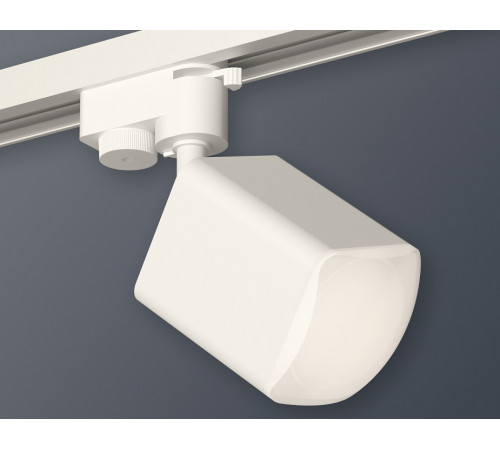 Трековый однофазный светильник Ambrella Light Track System XT7812023 (A2520, C7812, N7756)