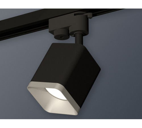 Трековый однофазный светильник Ambrella Light Track System XT7813002 (A2521, C7813, N7703)