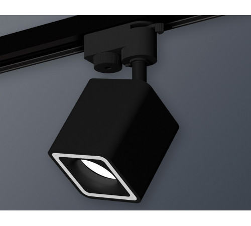 Трековый однофазный светильник Ambrella Light Track System XT7813020 (A2521, C7813, N7716)
