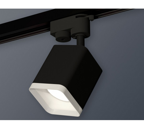 Трековый однофазный светильник Ambrella Light Track System XT7813022 (A2521, C7813, N7755)