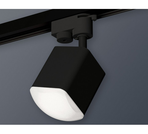 Трековый однофазный светильник Ambrella Light Track System XT7813023 (A2521, C7813, N7756)