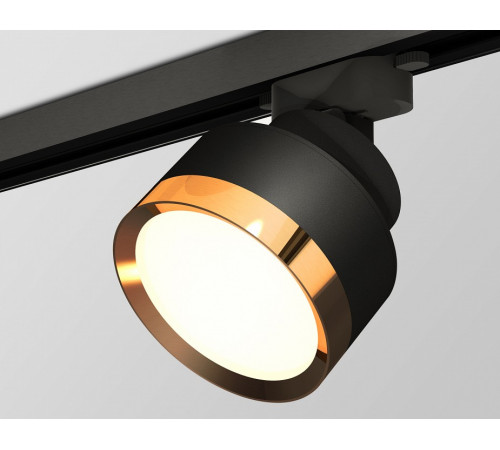Трековый светильник Ambrella Light Track System XT8102004 (A2526, A2106, C8102, N8124)