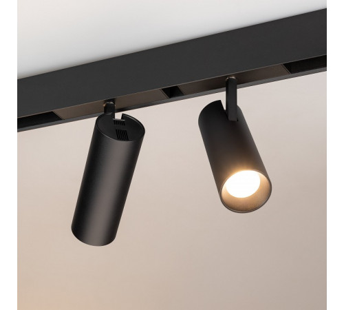 Трековый светодиодный светильник Arlight Mag-Spot-45-R65-18W Warm3000 033087