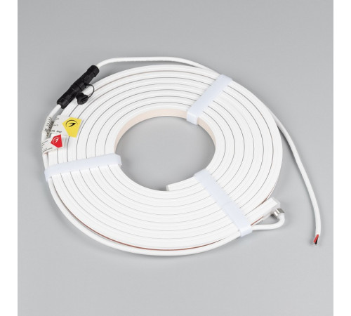Светодиодная герметичная лента Arlight MOONLIGHT-TOP-X320-13x12mm 24V White6500 (5 W/m, IP67, sauna, 5m, wire x1) 051133