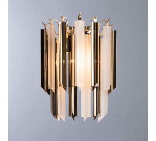 Настенный светильник Divinare Frizzante 1681/01 AP-1