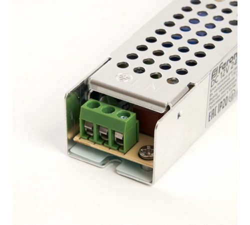 Блок питания для светодиодной ленты Feron LB009 12V 36W IP20 3A 176-264В 48007 Блок питания для светодиодной ленты Feron LB009 12V 36W IP20 3A 176-264В 48007