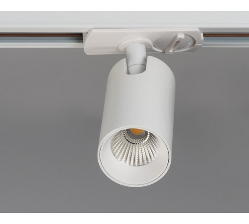 Светильник на шине ITALLINE TR 3006 white Светильник на шине ITALLINE TR 3006 white