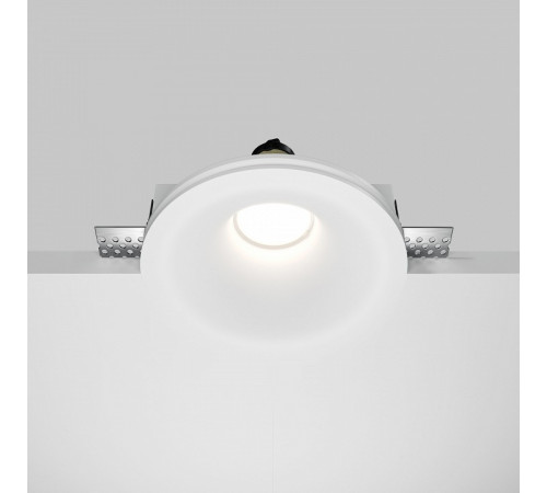 Встраиваемый светильник Maytoni Technical Downlight Gyps Modern DL002-1-01-W-1