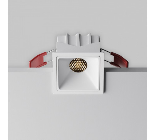 Встраиваемый светильник Maytoni Alfa led DL043-01-10W3K-SQ-W-1 Встраиваемый светильник Maytoni Alfa led DL043-01-10W3K-SQ-W-1