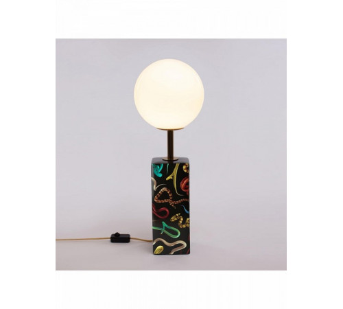 Настольная лампа Seletti Toiletpaper Lamp 15250 Настольная лампа Seletti Toiletpaper Lamp 15250