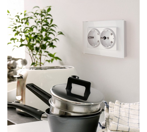 Рамка для двойной розетки Werkel Favorit белый W0081101 4690389160219 Рамка для двойной розетки Werkel Favorit белый W0081101 4690389160219