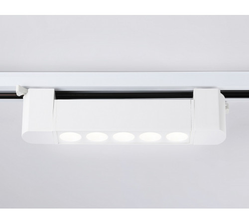 Трековый однофазный светильник Ambrella Light Track system GL6700 Трековый однофазный светильник Ambrella Light Track system GL6700