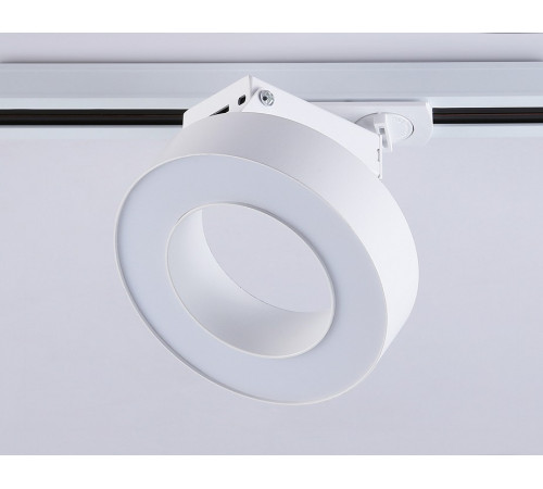Трековый однофазный светильник Ambrella Light Track System GL6866 Трековый однофазный светильник Ambrella Light Track System GL6866