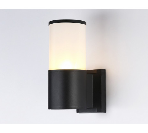 Уличный настенный светильник Ambrella Light Garden ST2451 Уличный настенный светильник Ambrella Light Garden ST2451