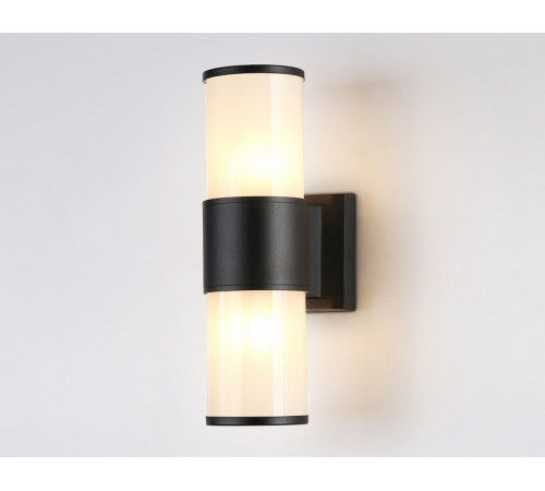 Уличный настенный светильник Ambrella Light Garden ST2455