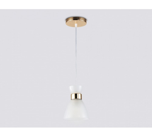 Подвесной светильник Ambrella Light Loft Traditional TR3401