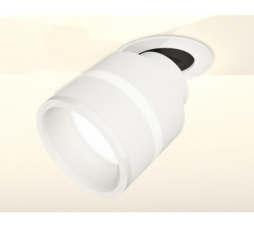 Спот Ambrella Light Techno Spot XM8101524 (A2241, A2105, C8101, N8444) Спот Ambrella Light Techno Spot XM8101524 (A2241, A2105, C8101, N8444)