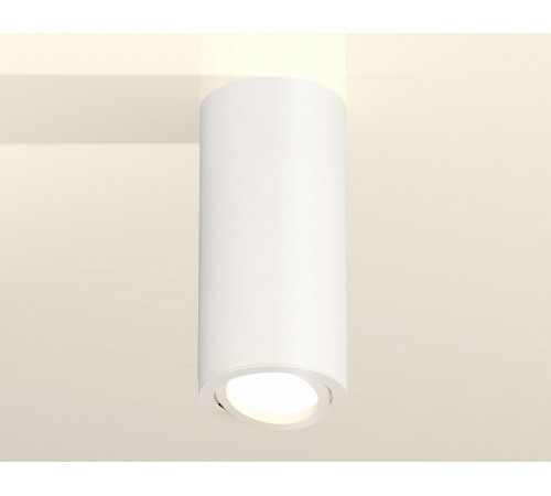 Накладной поворотный светильник Ambrella Light Techno XS7442001 (C7442, N7001) Накладной поворотный светильник Ambrella Light Techno XS7442001 (C7442, N7001)
